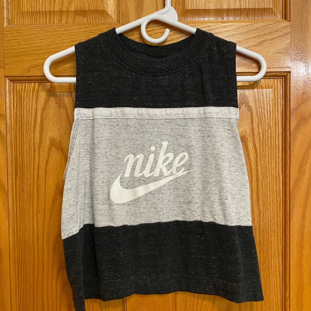Nike Cropped Tank Top
